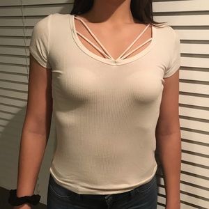 HOLLISTER T-SHIRT WITH DETAILS